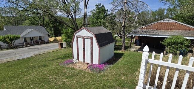 Photo - 1508 Blanton Ave SE