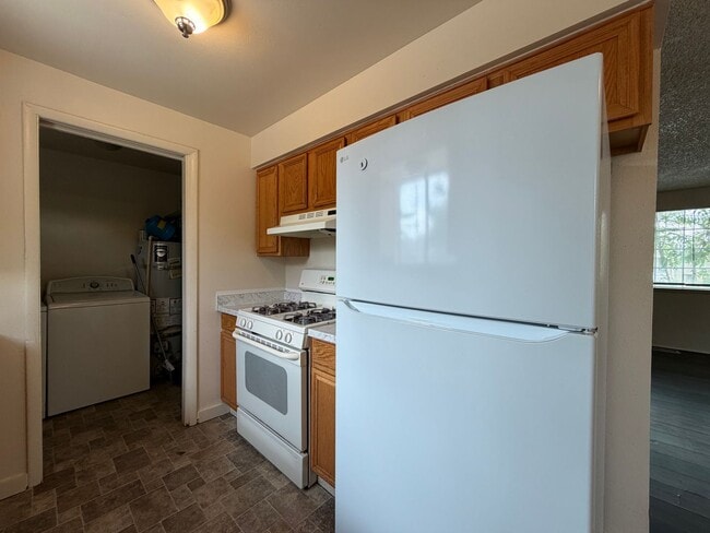 Photo - 235 McCart St
