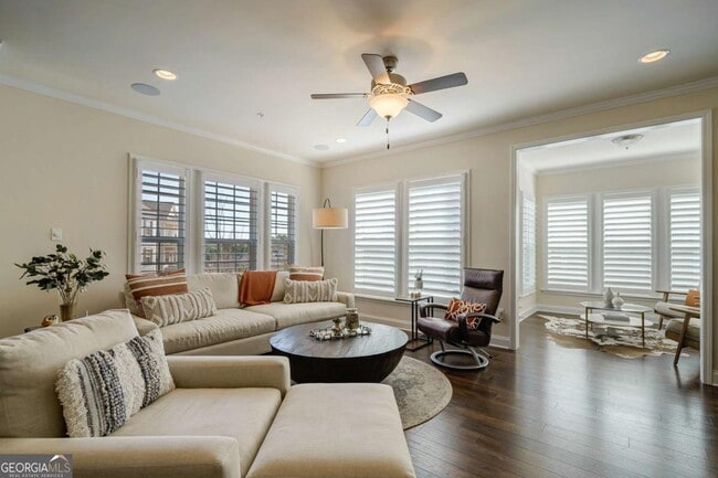 Photo - 214 Braeden Wy