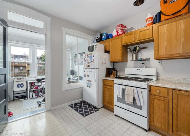 Photo - 1421 W Cuyler Ave Unit 2