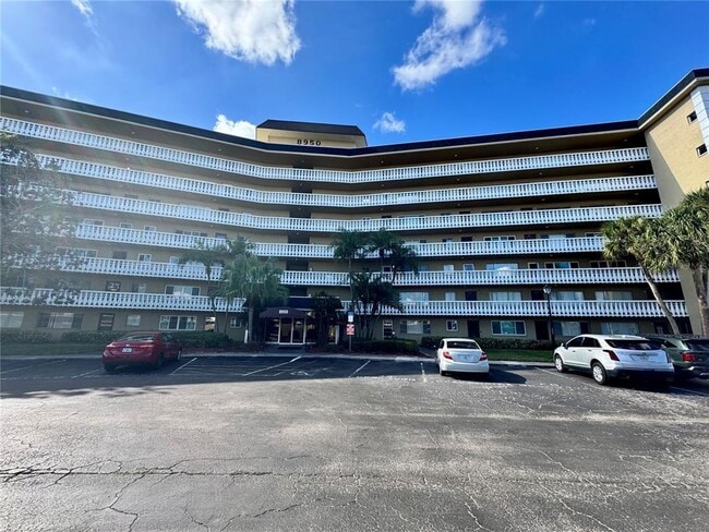 Photo - 8950 Park Blvd Unit 707