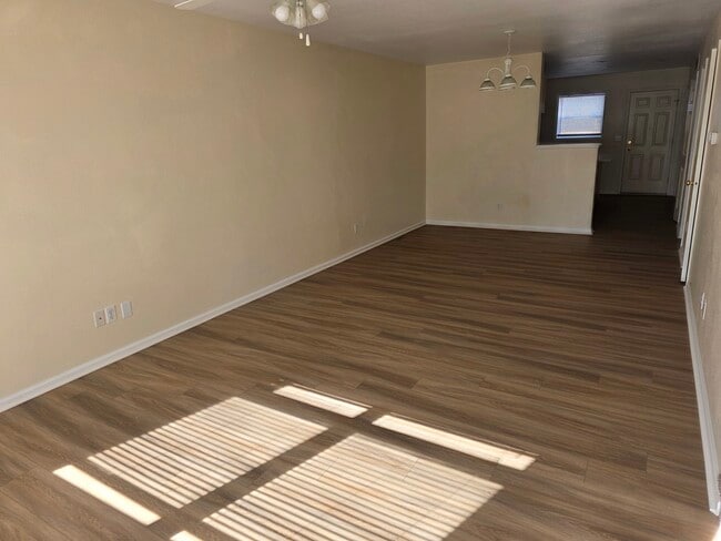 Photo - 4400 Rawhide Rd