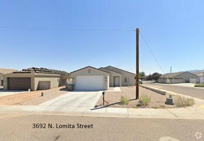 Building Photo - Coming Soon!  Call for a showing. (928) 45... Rental