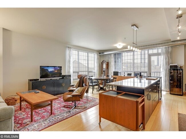 Photo - 521 2nd St SE Unit 306