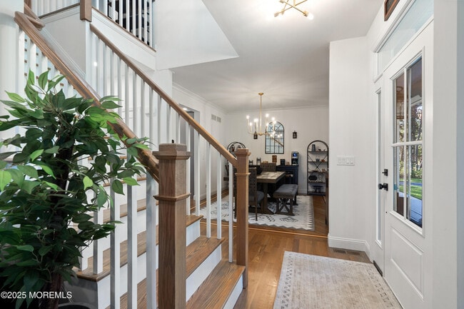 Photo - 1561 Scranton Ave