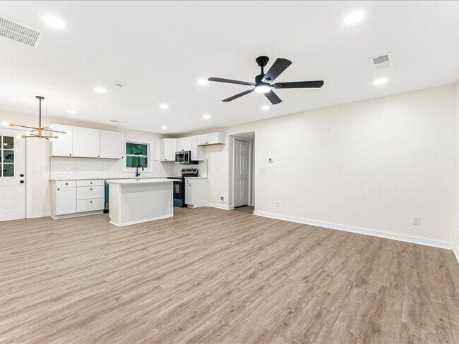 Photo - 5794 Pinecrest Rd SW