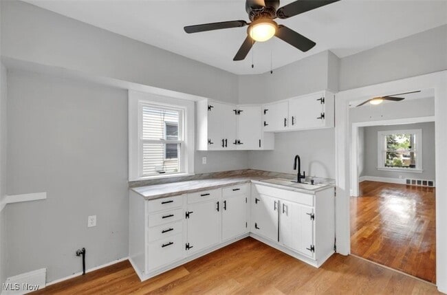 Photo - 3363 E 102nd St Unidad 2