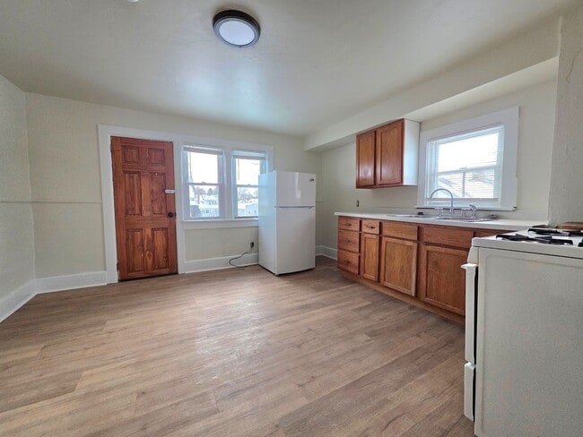 Photo - 1020-1022 Smith St Unit 1020 Upper