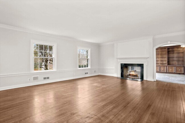 Photo - 23 Oak St