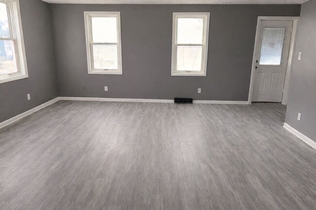 Photo - Large 3-Bedroom Home with Loft, Basement and 2-Car Garage!