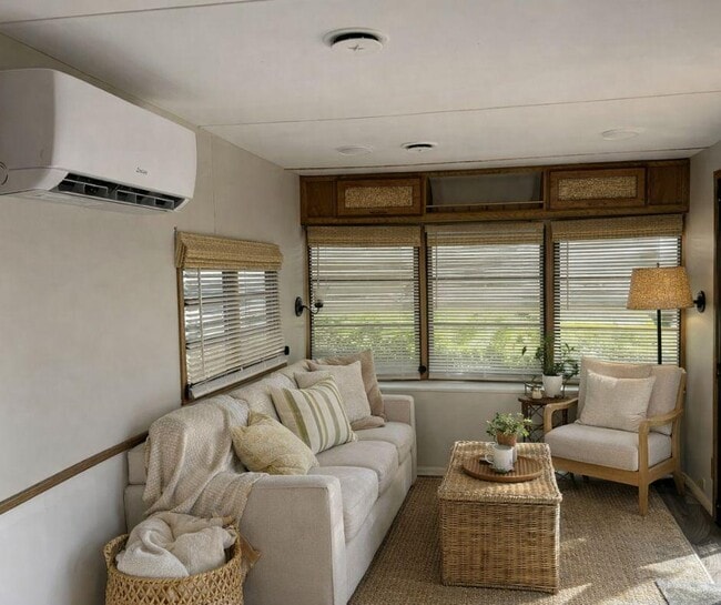 Photo - 17031 US-301