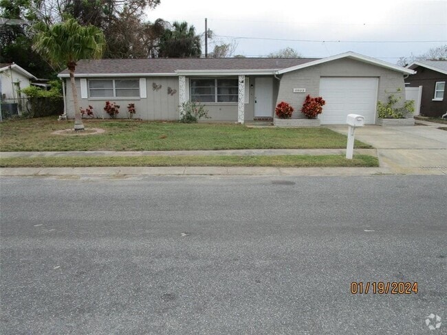 Building Photo - 4032 Westwood Dr Rental