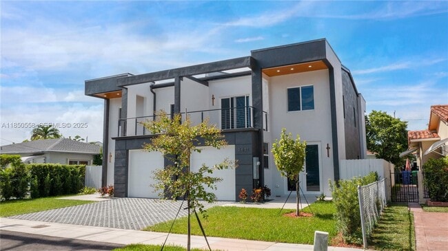 Building Photo - 3431 SW 16th Ter