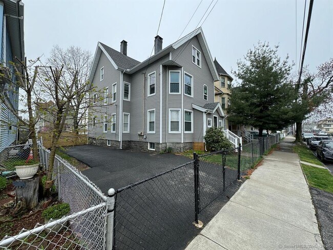 Photo - 557 Colorado Ave Unit Second Floor