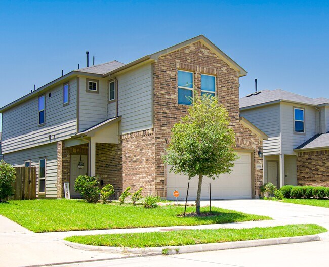 12818 Sirkis St