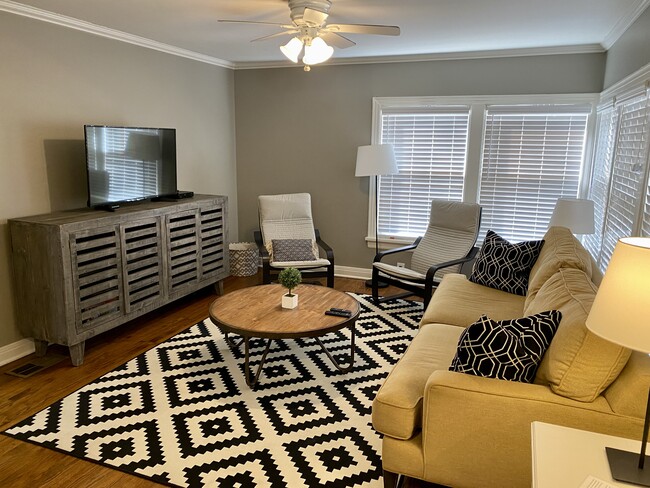 Photo - 517 Uams Blvd