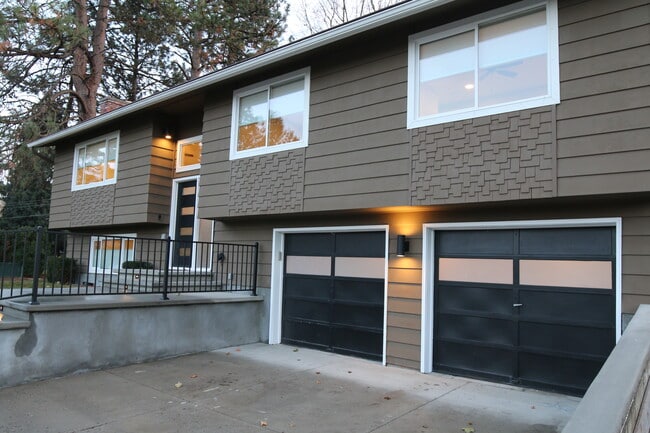 Photo - 63rd Ave