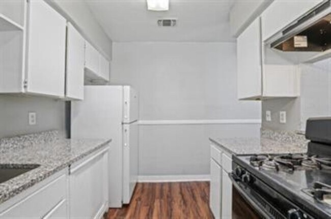 Ennis Place Apartments