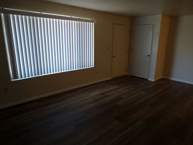 Photo - 33-2 Unit 1