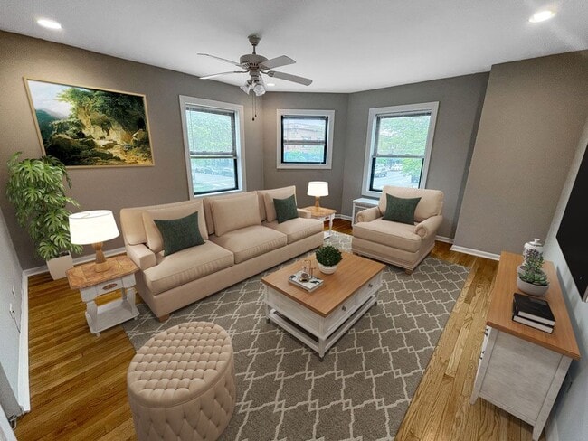 Photo - 4556 W Wilson Ave