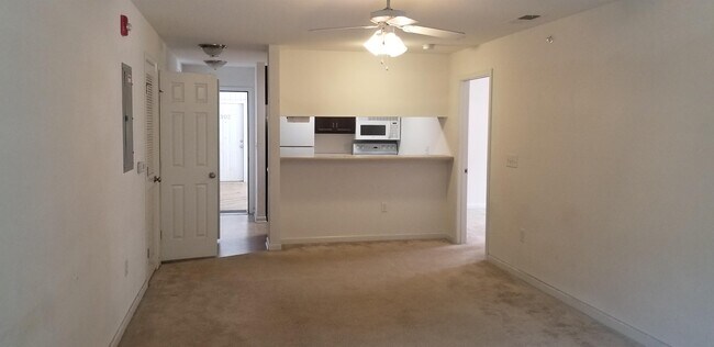 Photo - 1501 Graduate Ln