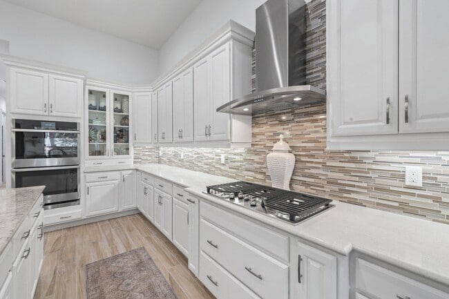 Photo - 9368 Cantal Cir E