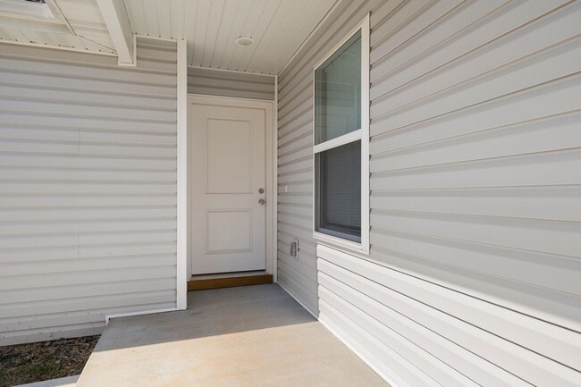 Photo - Newly built 3 bedroom duplex- Aurora, MO