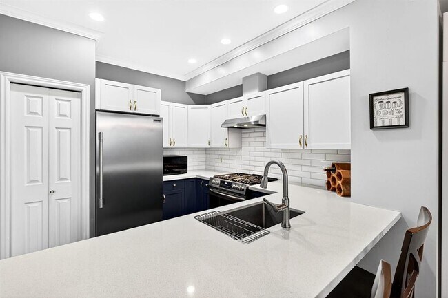 Photo - 5900-5900 Jinkerson Rd