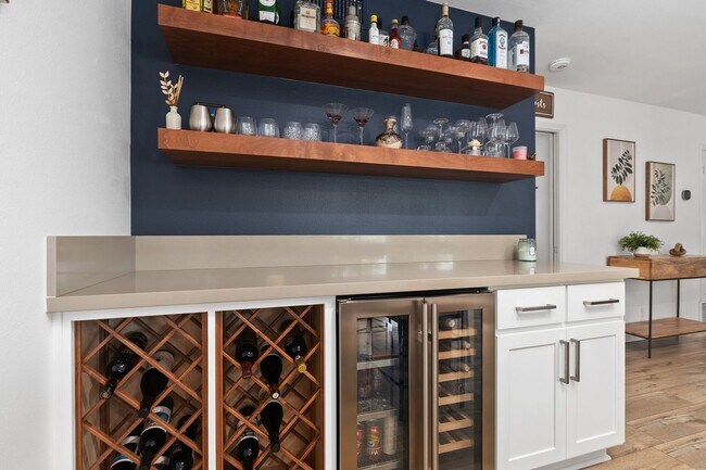 Photo - Stunning completely renovated 3+ bedroom h...