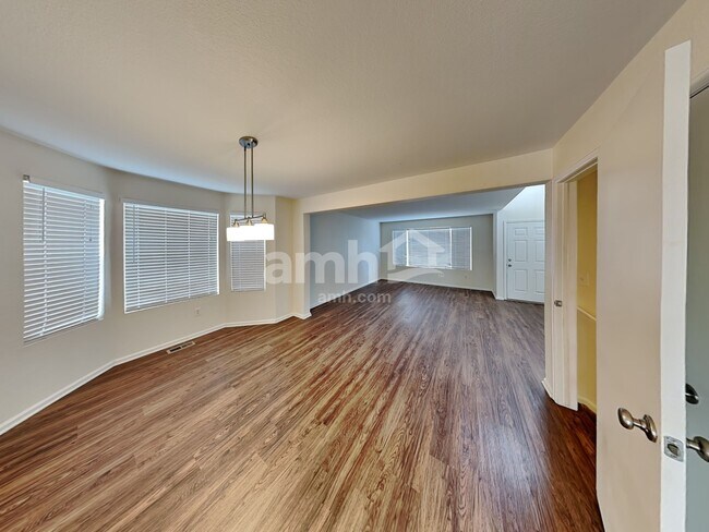 Photo - 9752 E 112th Dr