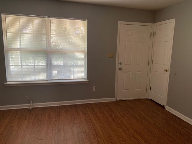 Photo - 3400 N Ridge Rd