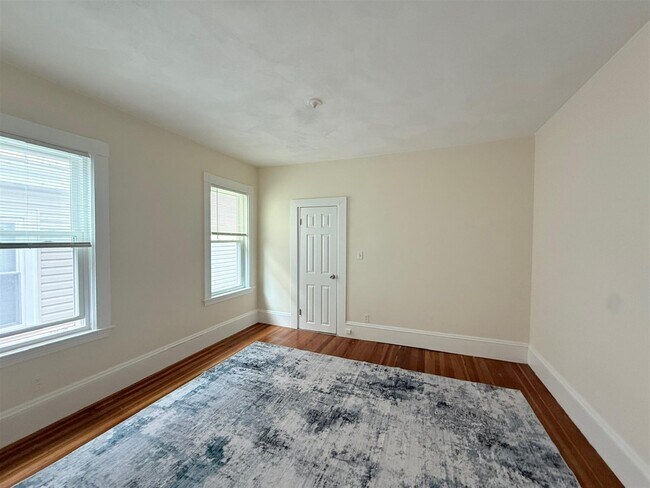 Photo - 186 Powder House Blvd Unidad 2