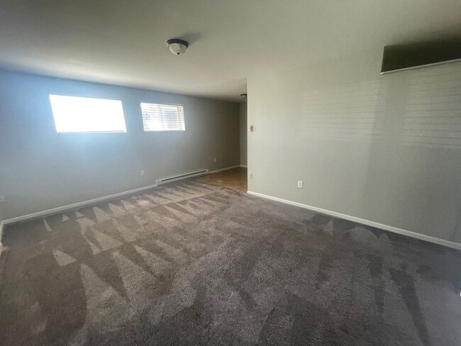 Building Photo - 219 Applewood St Unit #D