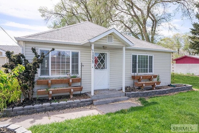 Building Photo - Single Family Home For Rent