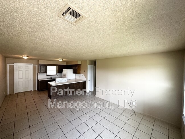 Photo - 111 N Pine Ave