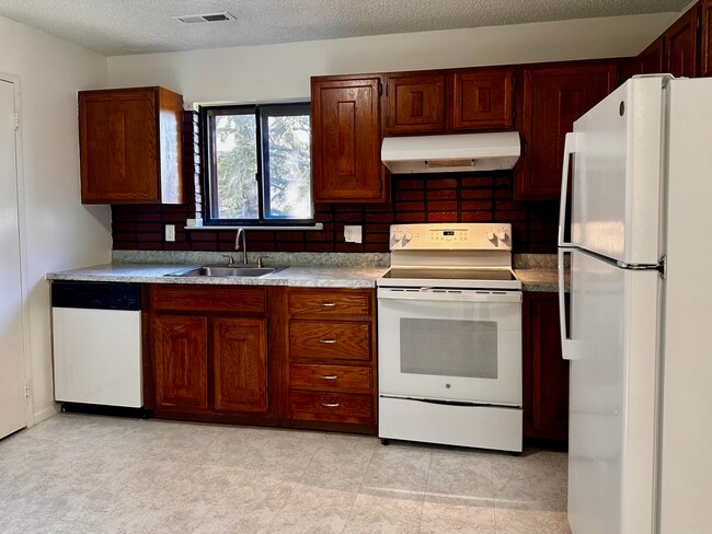 Photo - 977 Village Round Unidad K