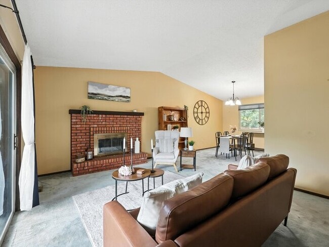 Photo - 6180 Garlock Way