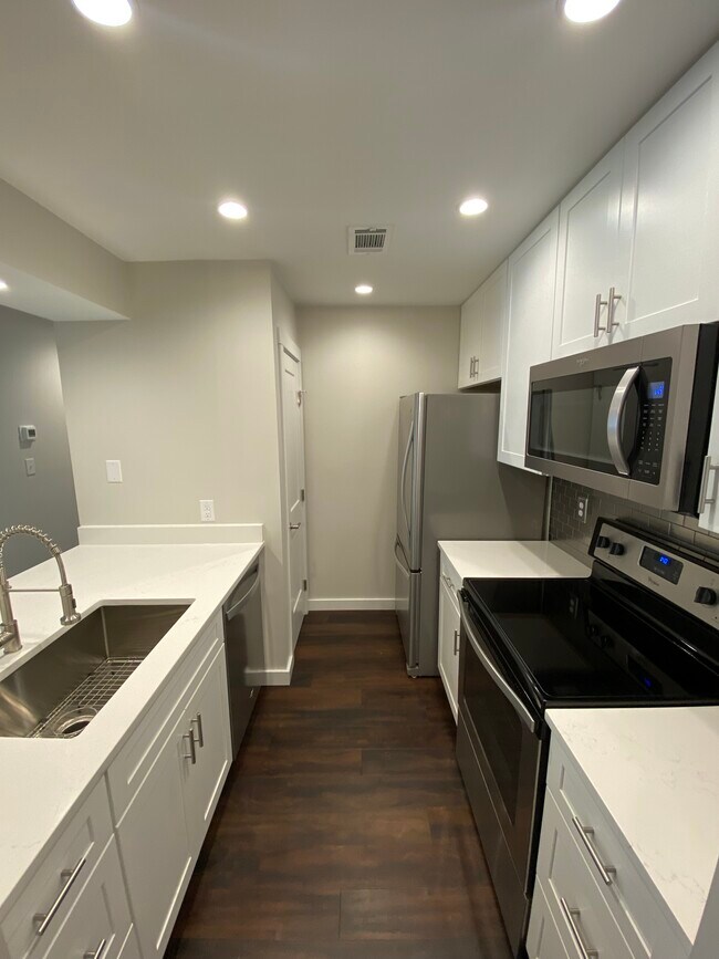 Photo - 1202 Thorpe Ln Unidad 709