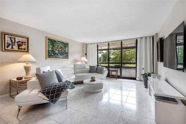 Building Photo - 1401 S Federal Hwy Unit 122