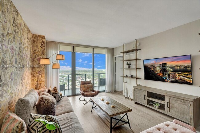 Photo - 121 NE 34th St Unit 2512