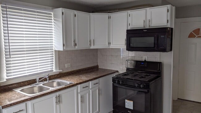 Photo - 2507 N Lotus Ave Unidad 2507 #1R