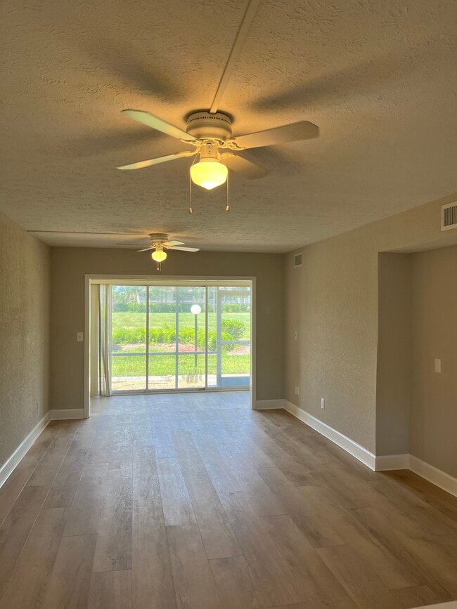 Living And Sunroom - 16251 Dublin Cir Unit Sanibel Way