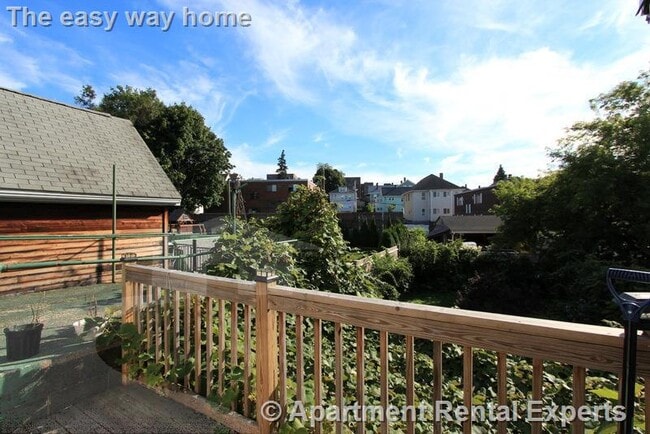 Photo - 569 Main St Unit #1