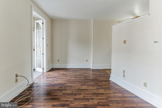 Building Photo - 141 N 21st St Unit 2F