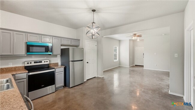 Photo - 147 Rosedale Ave