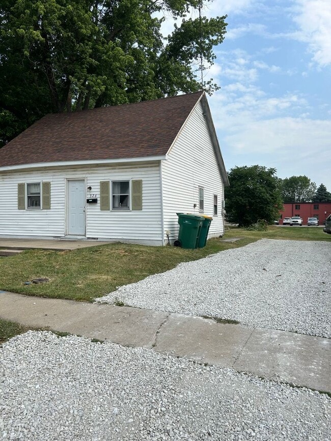 Close to town 2 Bedroom 1 Bath - Close to town 2 Bedroom 1 Bath House