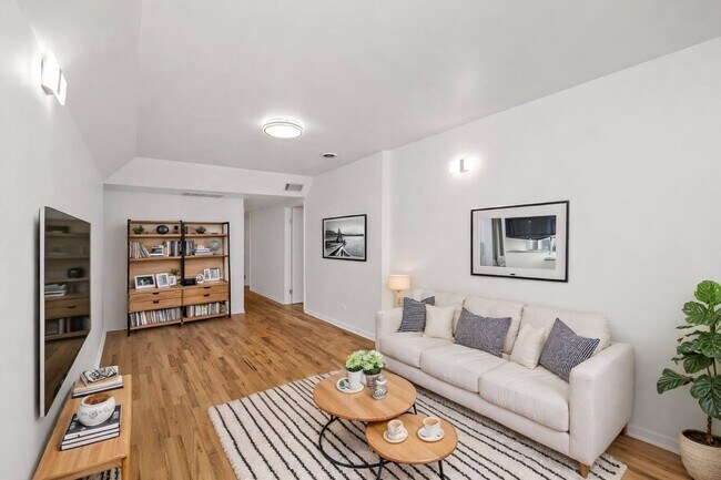 Photo - 1739 W Beach Ave Unit apt G