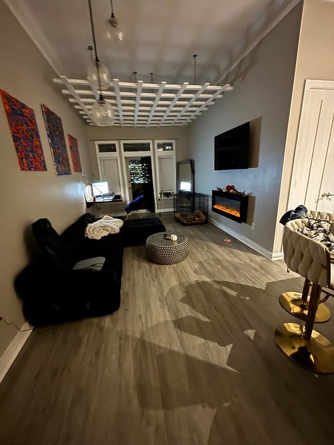 Photo - 3334 Peachtree Rd NE Unit 1710