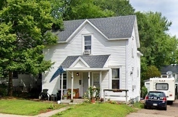 Building Photo - 1008 Main St