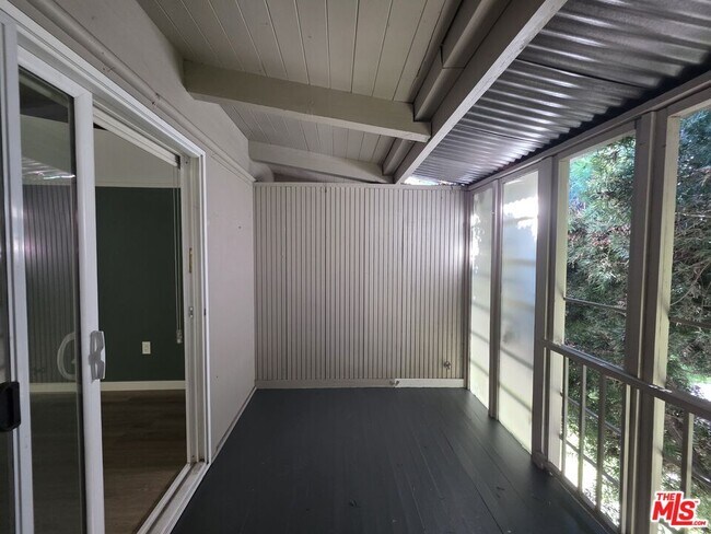 Photo - 11021 Missouri Ave Unidad 11041-2